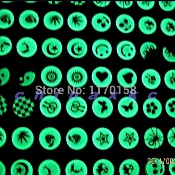 2 Luminescent glow in the dark earring studs - Picture 3 of 5